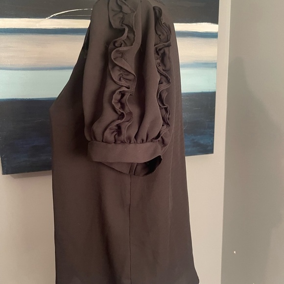 Trendy Black Ruffle Sleeve Blouse Sz. Small NWOT - Picture 5 of 12
